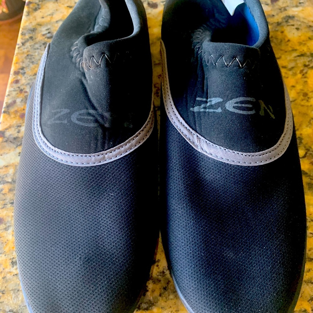 Zen water/Ocean shoes - like new